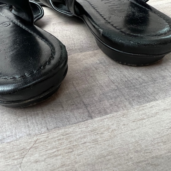 Chanel Black Leather Pleated Slingback Sandals Silver Logo Size 37 - Picture 7 of 9